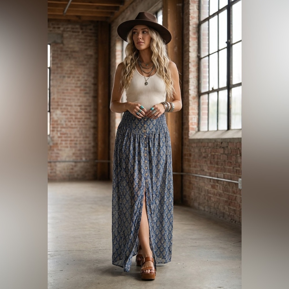 NWT Promesa Boho Floral Print Button Smocked Slit Maxi Skirt Blue
